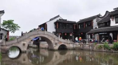 为什么喜欢上一个人会感到自卑？游戏画面